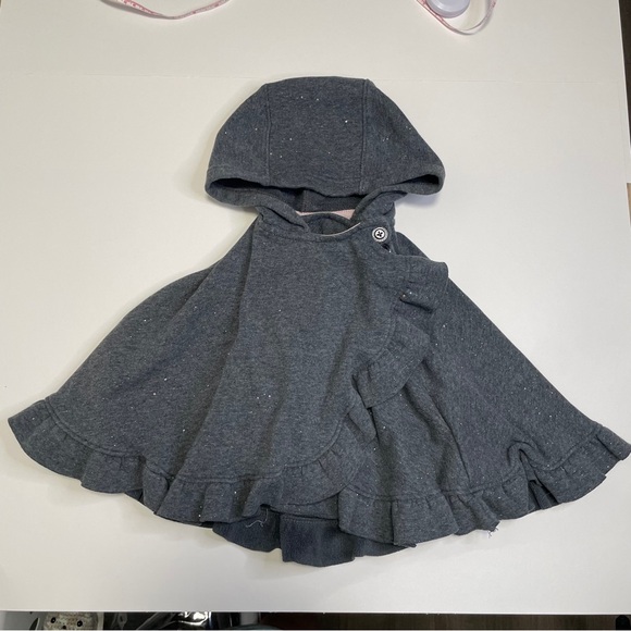 Max Studio Baby Girl Sparkly Hooded Ruffle Poncho Cape Sweater 24M - Picture 5 of 10